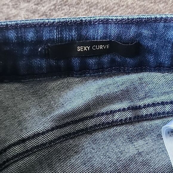 Guess jeans- 1crop 1skinny - Picture 6 of 7